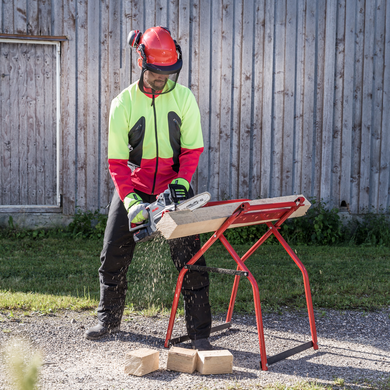 113919-chainsaw-cs-1825-mood-1-webshop