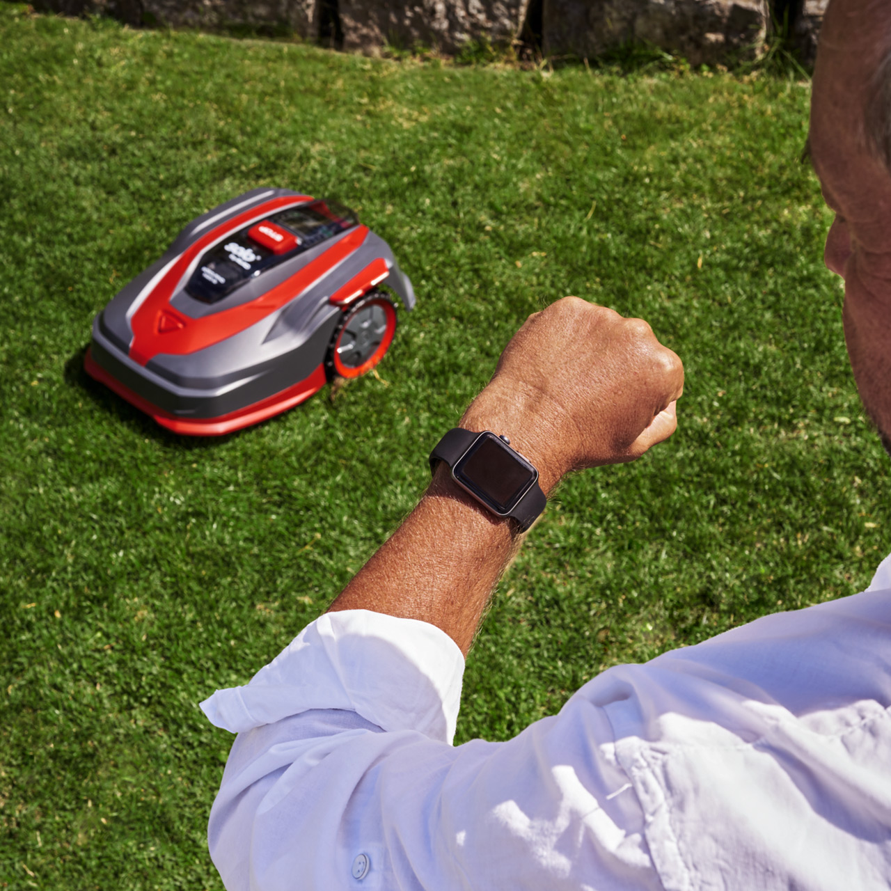 127697-robotic-lawnmower-robolinho-1423-w-webshop-mood-3