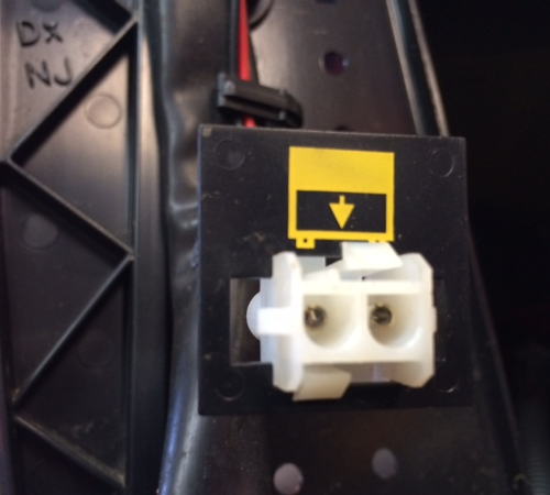 Mountfield_tractor_battery_charger_image_2