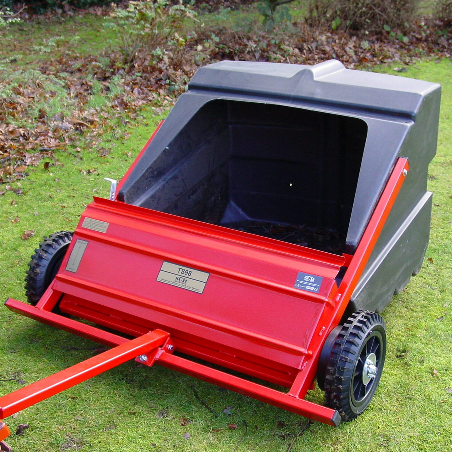 SCH-TS98-Towed-Lawn-Sweeper-Collector-2