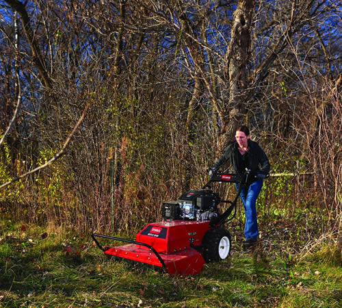 toro-brc28-brushcutter-right-lifestyle